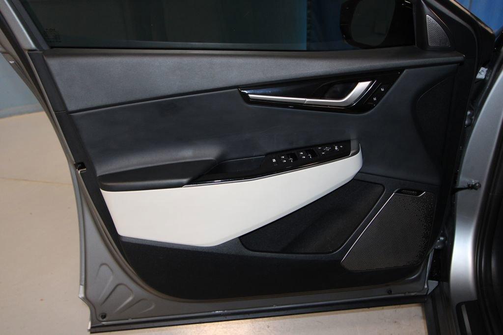 used 2022 Kia EV6 car, priced at $29,991