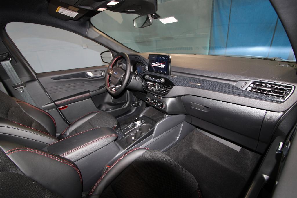 new 2025 Ford Escape car, priced at $32,810