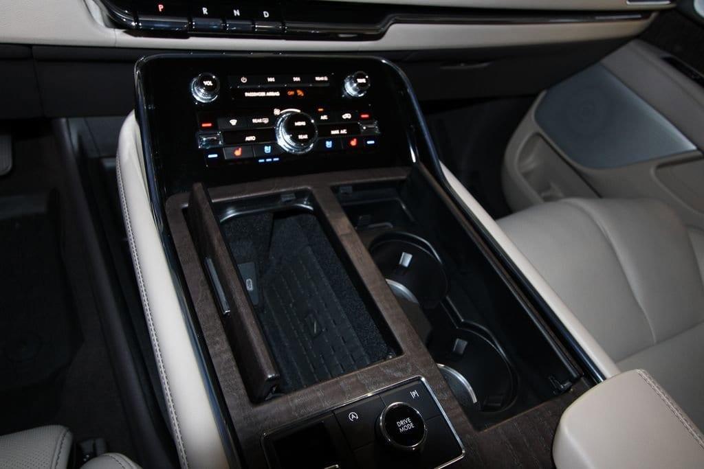 used 2024 Lincoln Navigator car, priced at $89,991