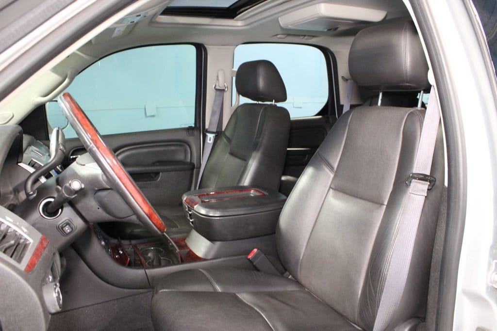 used 2014 Cadillac Escalade car, priced at $19,991