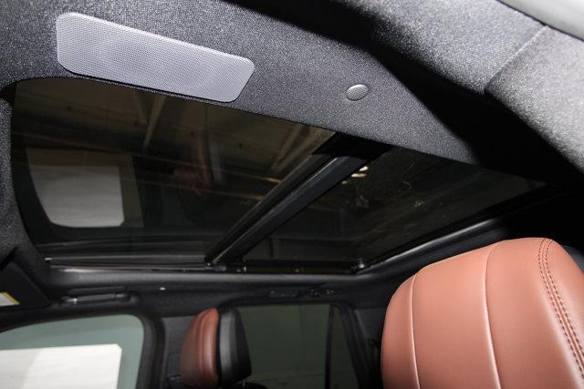 new 2025 Lincoln Navigator car, priced at $103,125
