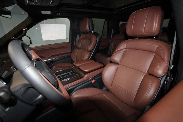 new 2025 Lincoln Navigator car, priced at $103,125
