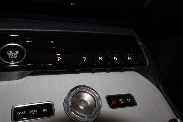 new 2025 Lincoln Navigator car, priced at $102,940