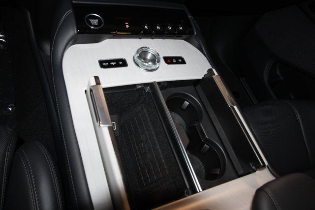 new 2025 Lincoln Navigator car, priced at $102,940
