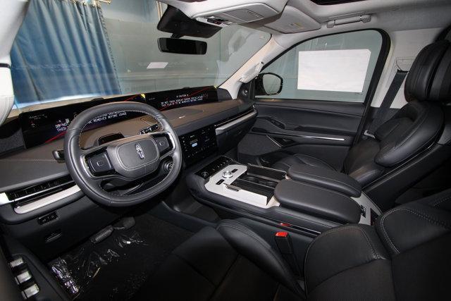 new 2025 Lincoln Navigator car, priced at $102,940