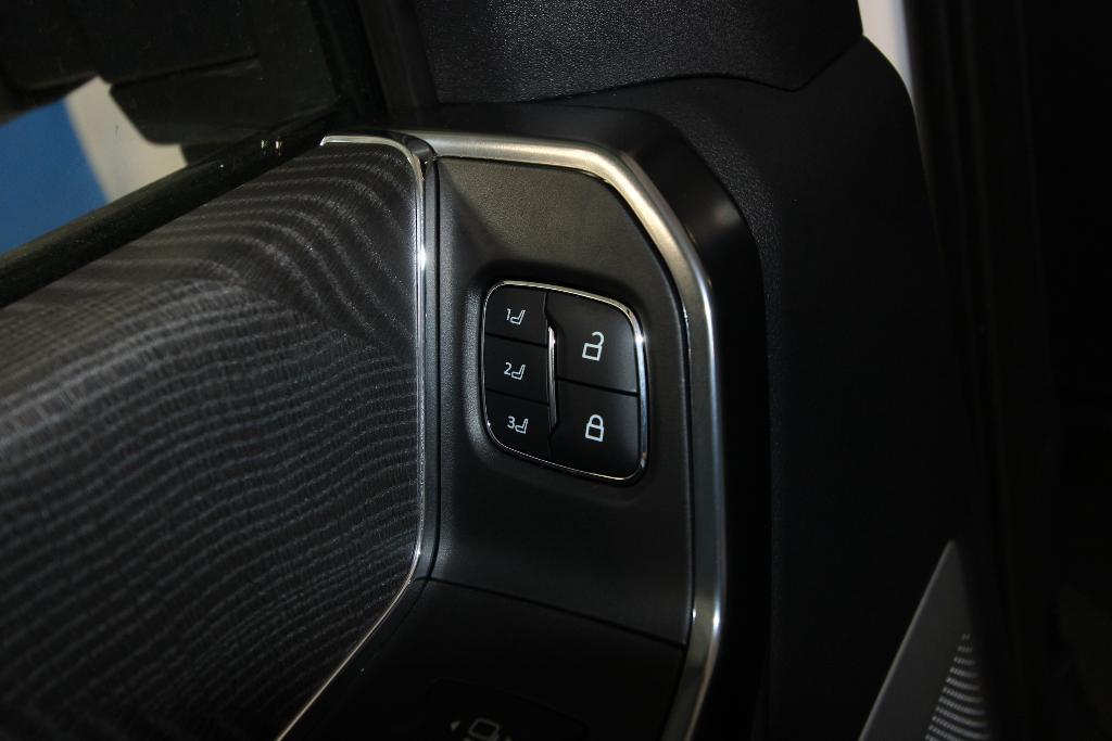 new 2025 Ford F-250 car, priced at $98,295