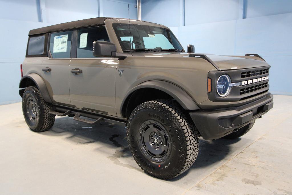 new 2025 Ford Bronco car, priced at $46,953