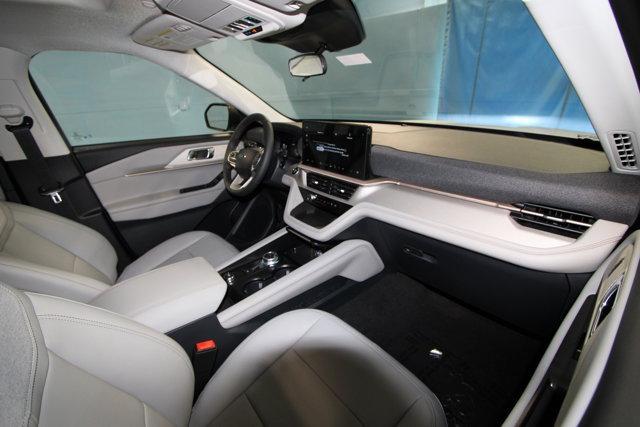 new 2025 Ford Explorer car