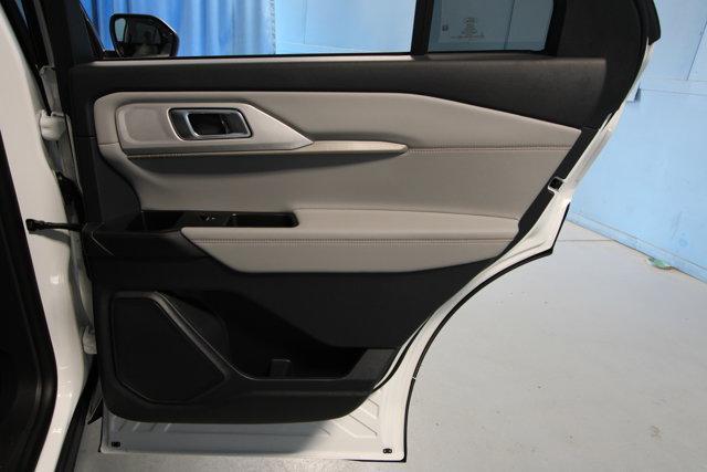 new 2025 Ford Explorer car