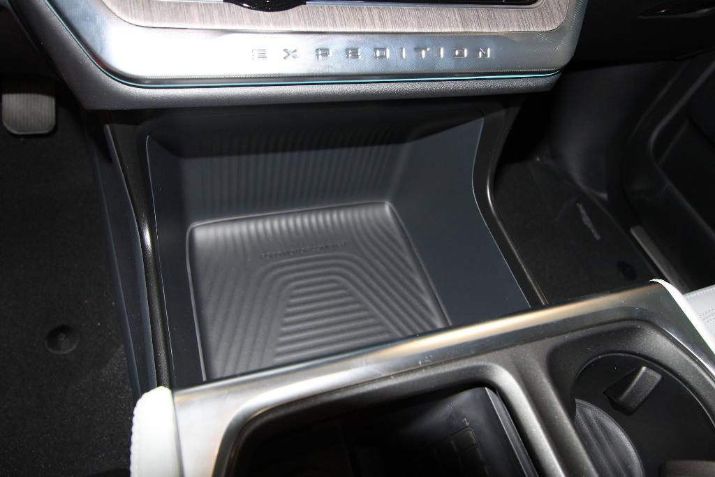 new 2025 Ford Expedition Max car, priced at $94,150