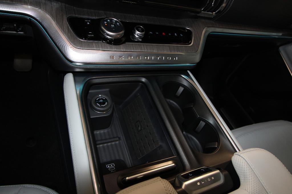 new 2025 Ford Expedition Max car, priced at $94,150