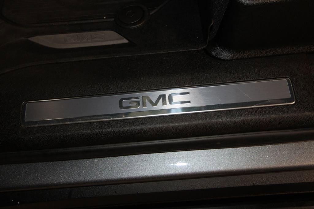 used 2022 GMC Yukon car, priced at $52,991