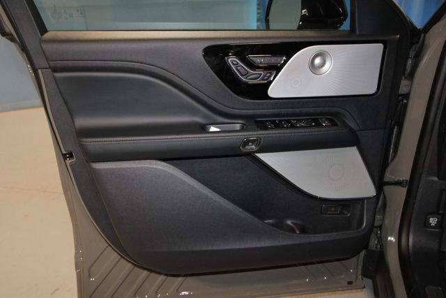 new 2025 Lincoln Aviator car, priced at $76,833