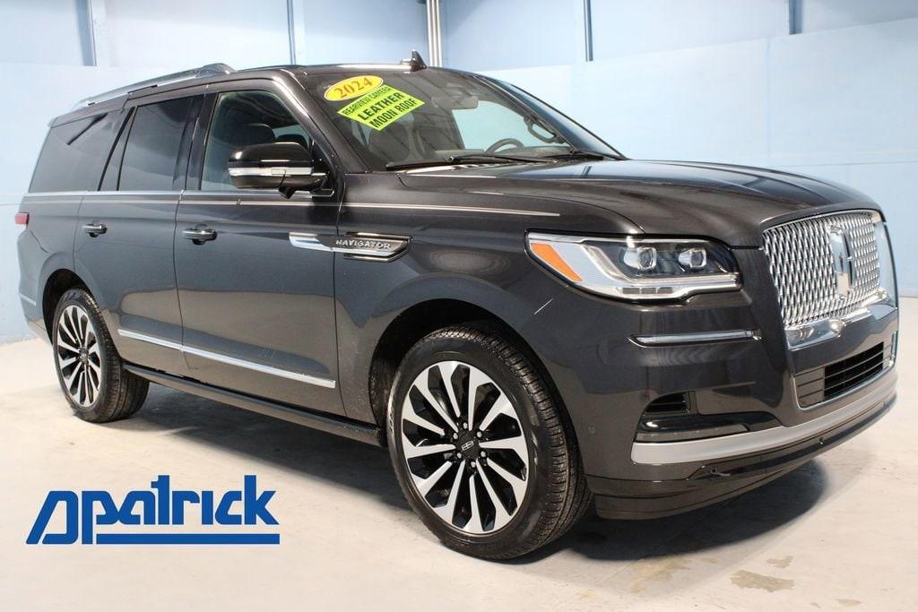 used 2024 Lincoln Navigator car, priced at $98,995