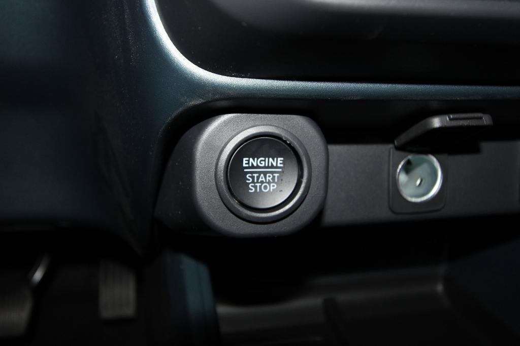 new 2025 Ford Maverick car, priced at $35,298