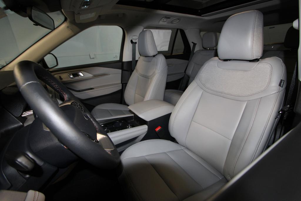 new 2025 Ford Explorer car, priced at $46,714