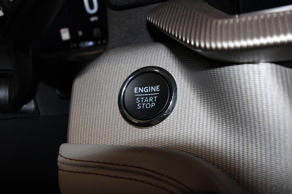 new 2025 Ford Explorer car, priced at $46,714