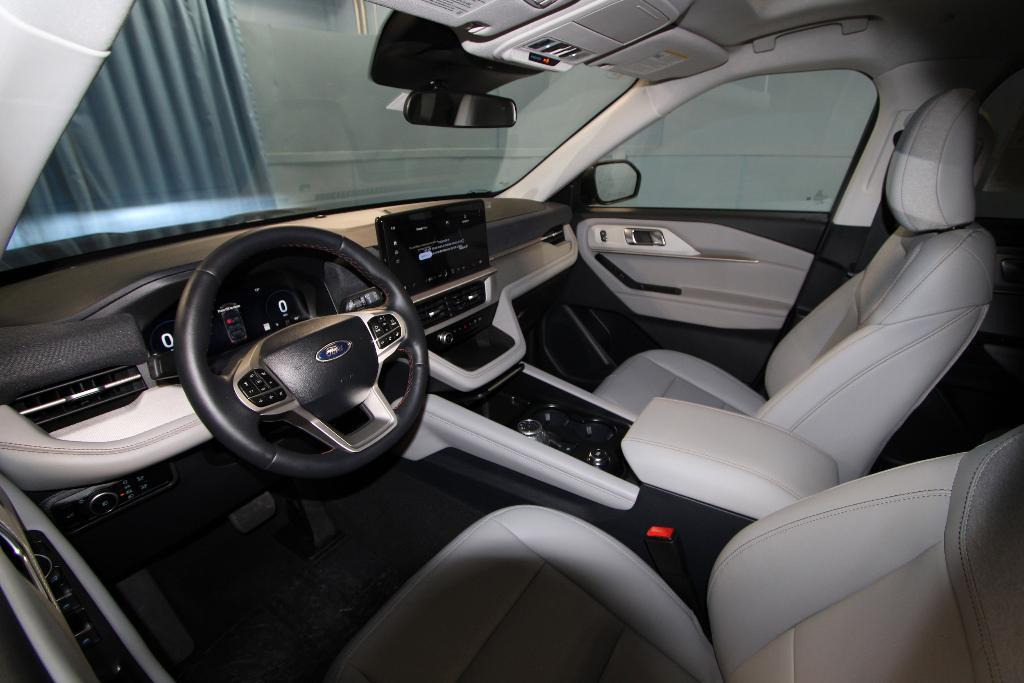 new 2025 Ford Explorer car, priced at $46,714