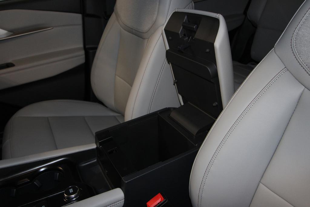 new 2025 Ford Explorer car, priced at $46,714