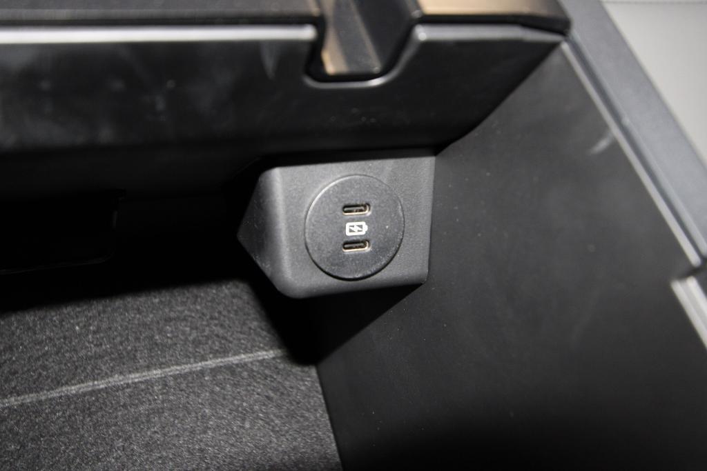 new 2025 Ford Explorer car, priced at $46,714