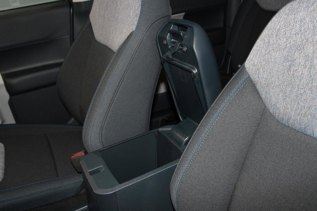 new 2025 Ford Maverick car, priced at $31,017