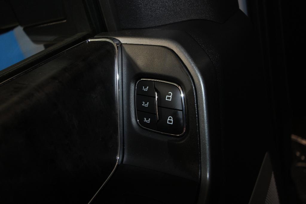 new 2025 Ford F-250 car, priced at $92,045