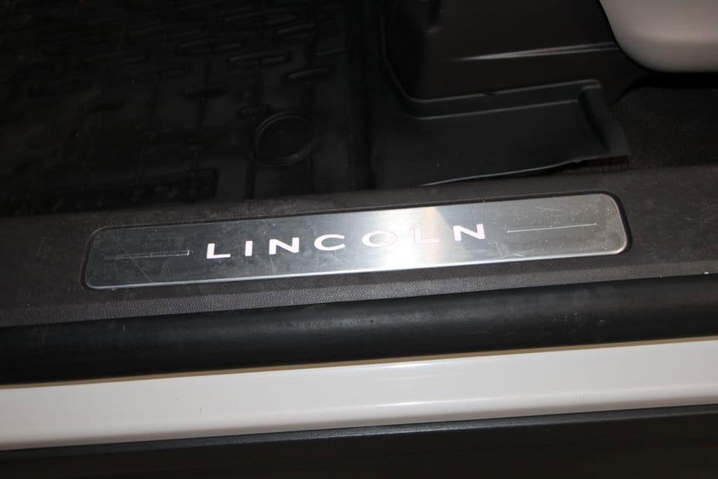 used 2022 Lincoln Aviator car, priced at $50,991