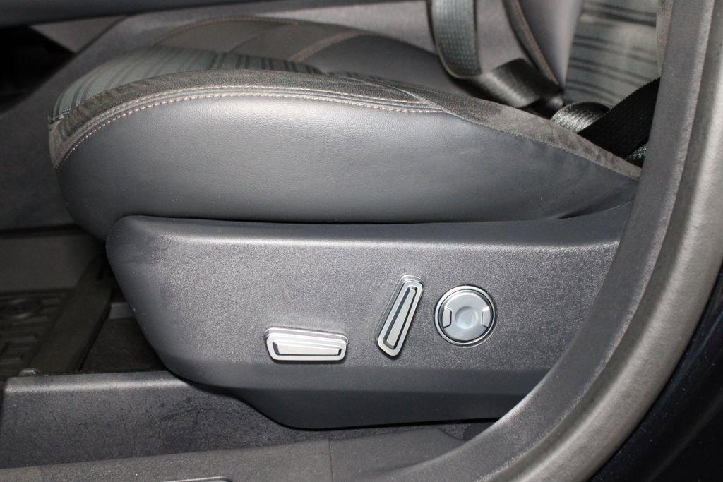 used 2024 Lincoln Nautilus car, priced at $48,086