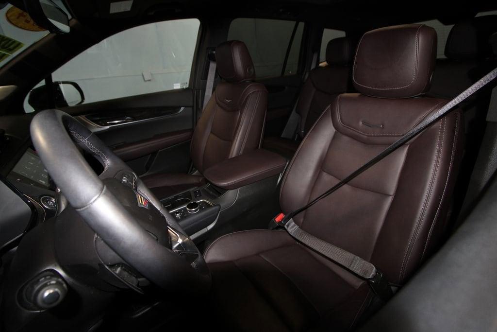 used 2024 Cadillac XT6 car, priced at $47,991