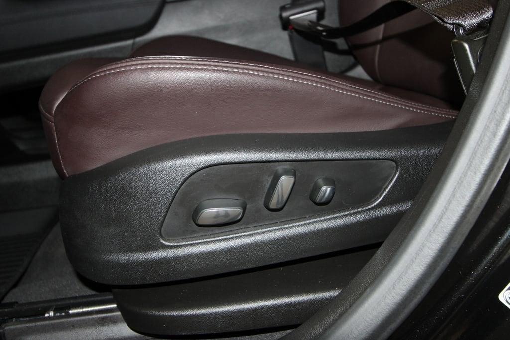 used 2024 Cadillac XT6 car, priced at $47,991