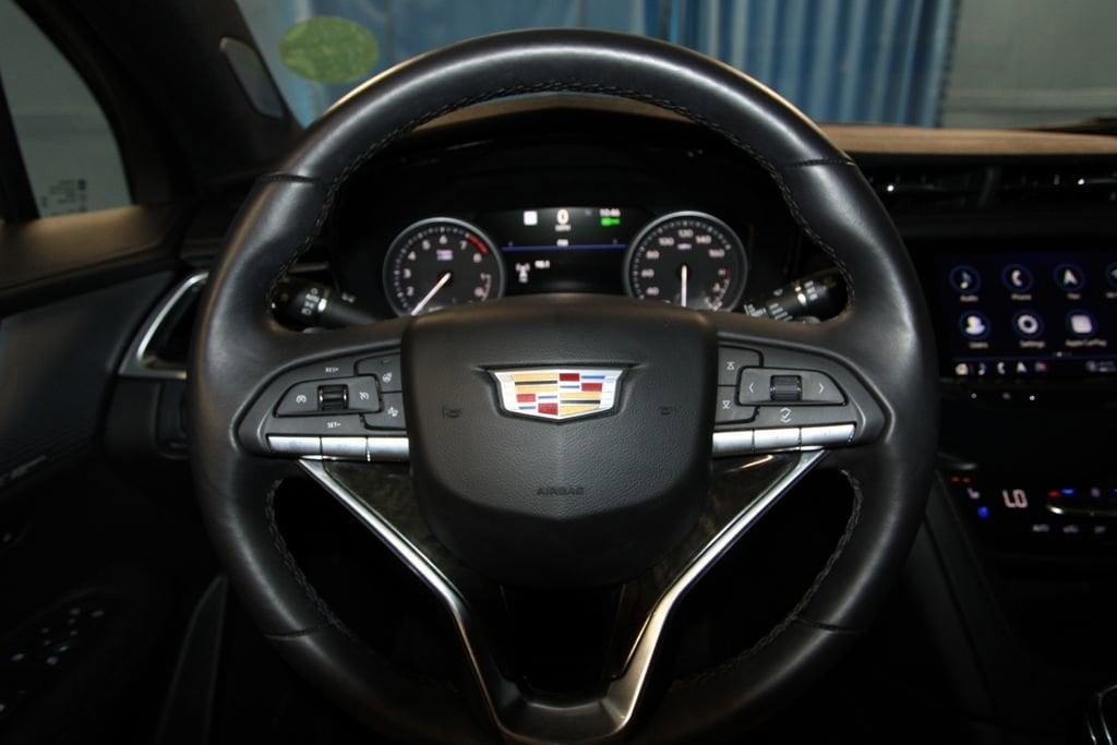 used 2024 Cadillac XT6 car, priced at $47,991