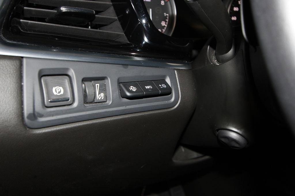 used 2024 Cadillac XT6 car, priced at $47,991