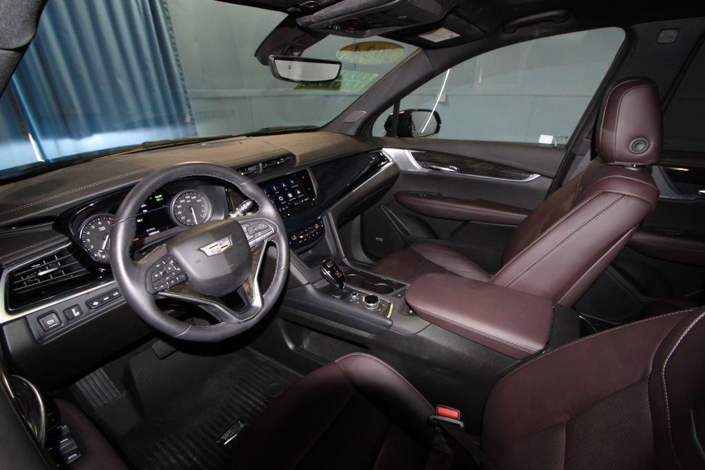 used 2024 Cadillac XT6 car, priced at $47,991