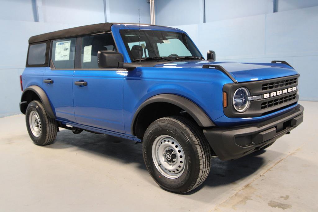 new 2025 Ford Bronco car, priced at $40,008