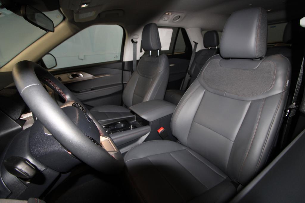 new 2025 Ford Explorer car