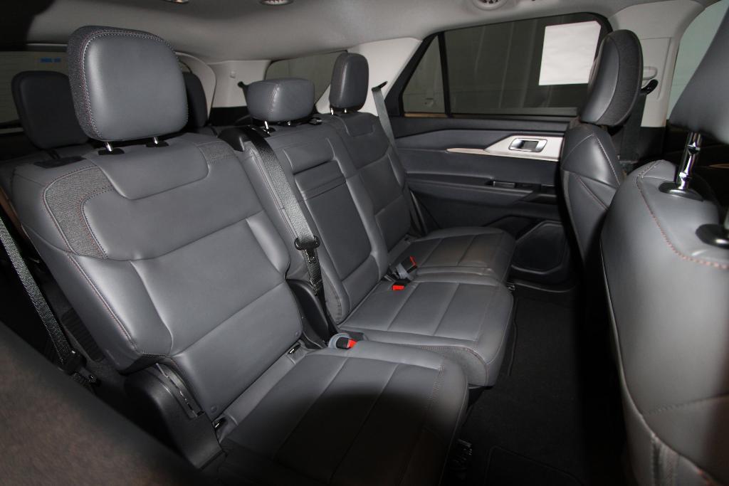 new 2025 Ford Explorer car
