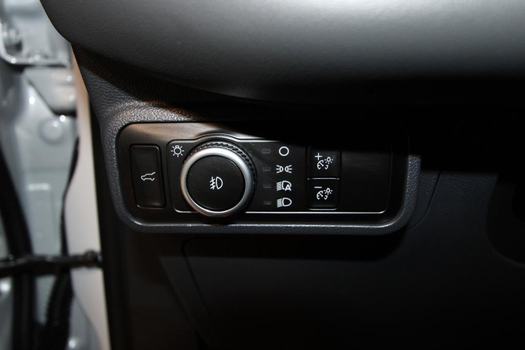 new 2025 Ford Explorer car