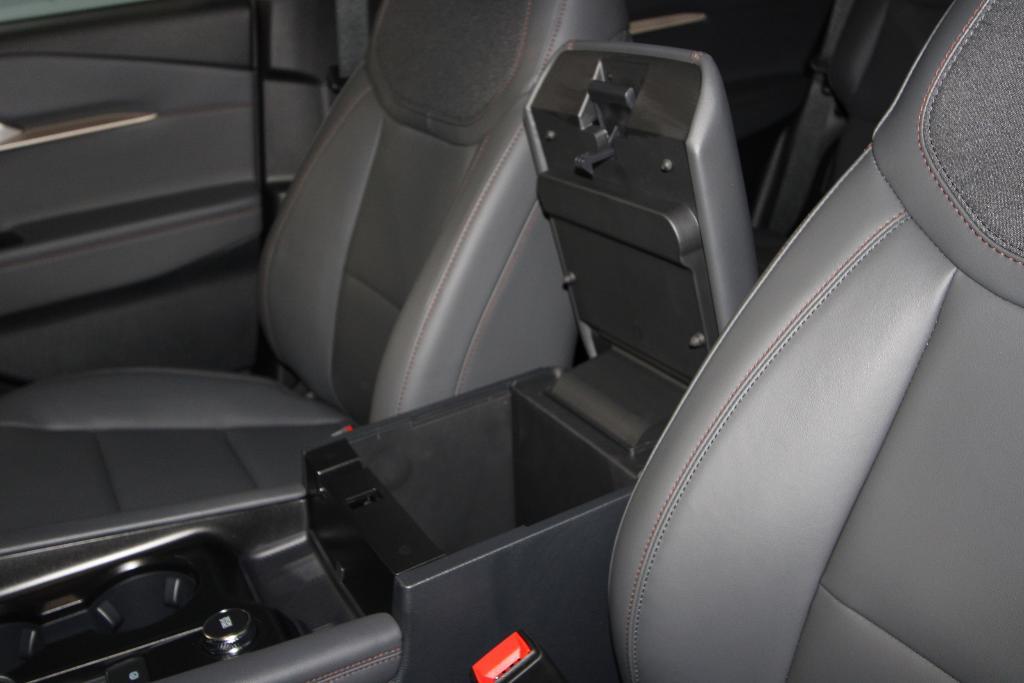 new 2025 Ford Explorer car