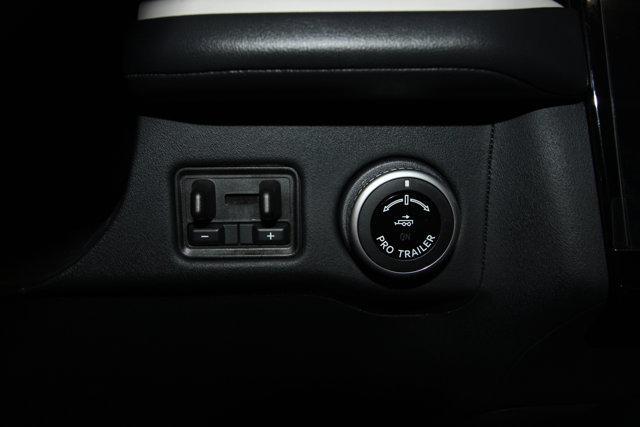 new 2025 Lincoln Navigator L car, priced at $109,575