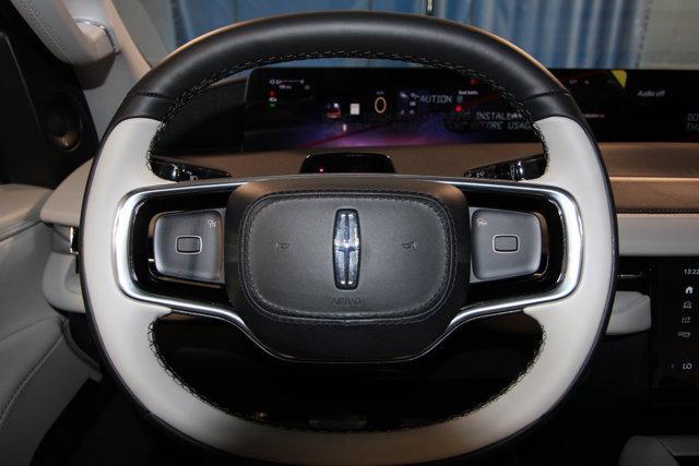 new 2025 Lincoln Navigator L car, priced at $105,930