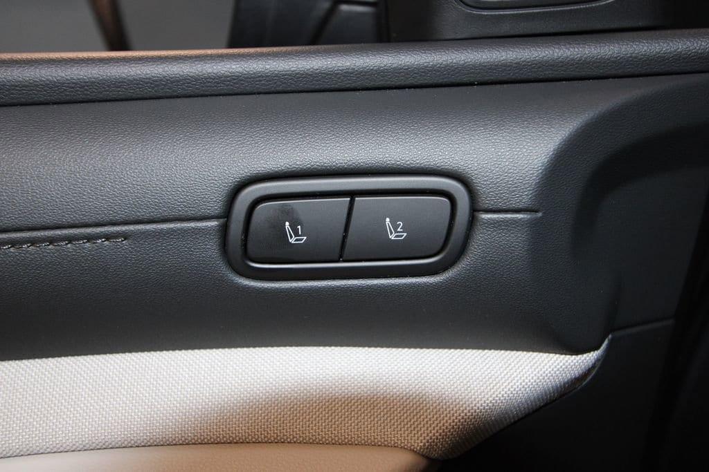 used 2025 Hyundai TUCSON Hybrid car, priced at $40,991