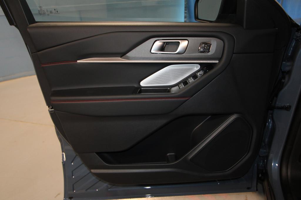 new 2025 Ford Explorer car, priced at $57,318