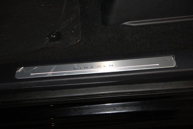 new 2025 Lincoln Navigator car, priced at $105,805