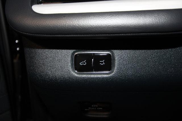 new 2025 Lincoln Navigator car, priced at $105,805
