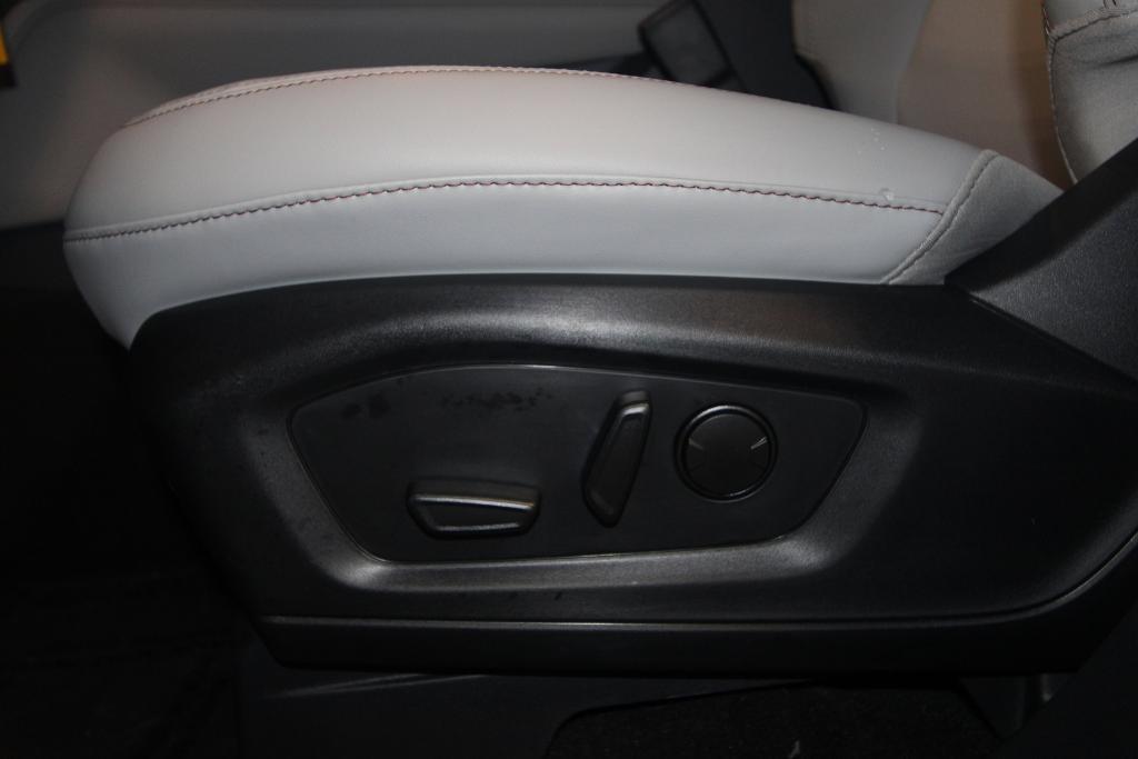 new 2025 Ford Explorer car, priced at $49,766