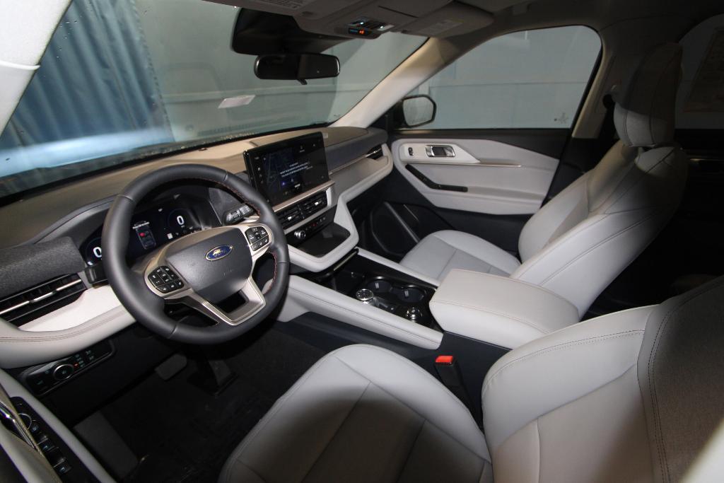 new 2025 Ford Explorer car, priced at $49,766