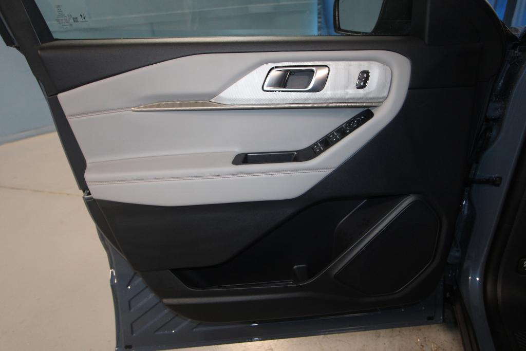 new 2025 Ford Explorer car, priced at $49,766