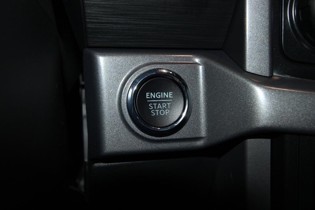 new 2025 Ford F-150 car, priced at $62,256