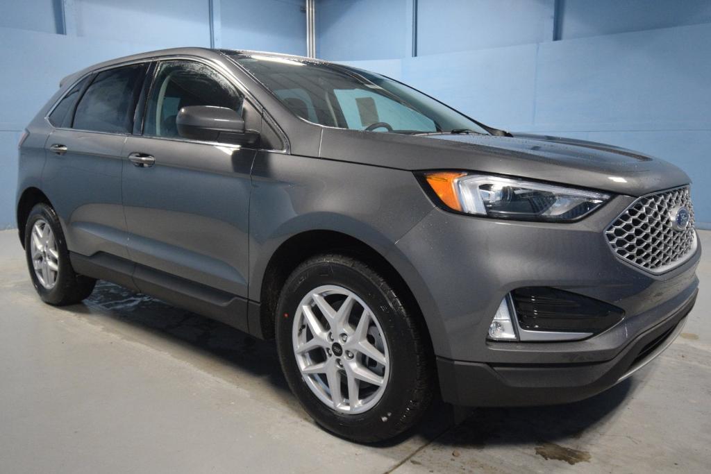 new 2024 Ford Edge car, priced at $42,736