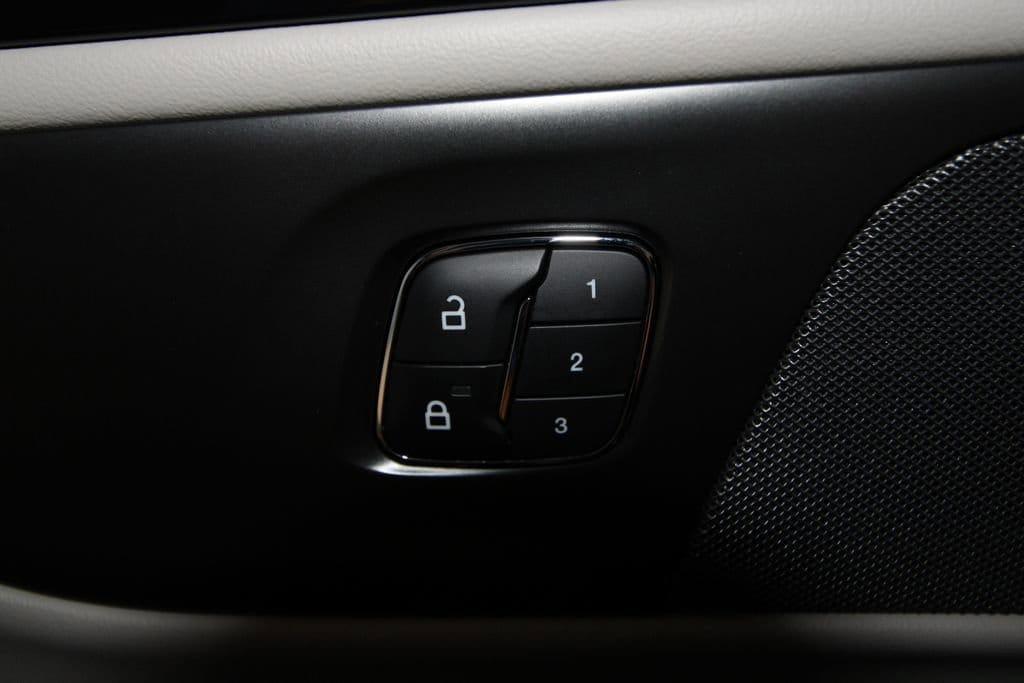 used 2024 Lincoln Nautilus car, priced at $57,600